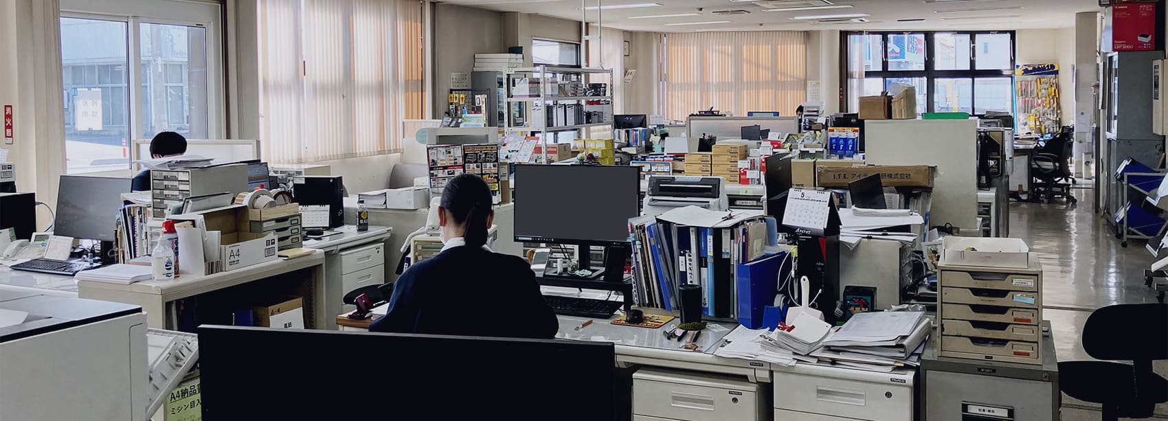 宇部機械事務所内観